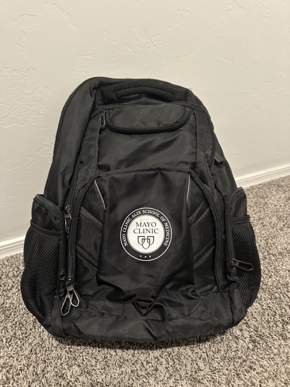 Mayo Clinic School of Medicine Backpack 17"Laptop Leed's Rainier
